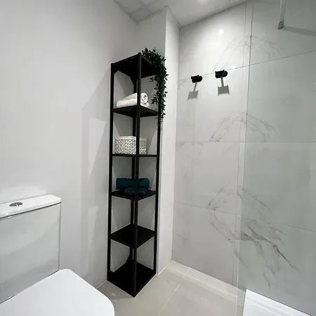 Stunning Studio In Los Cristianos *