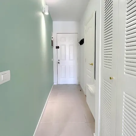 Apartment Stunning Studio In Los Cristianos